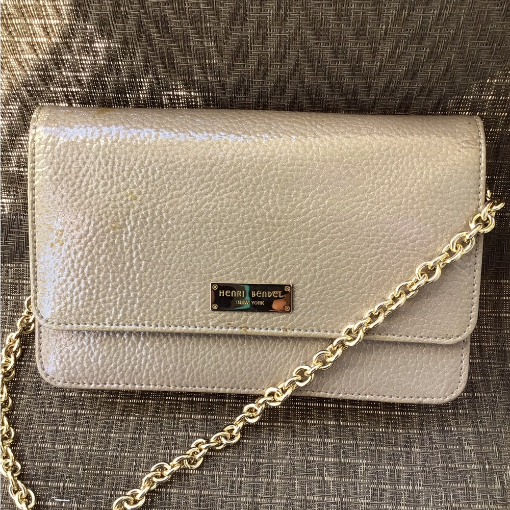Henri Bendel Taupe Patent Leather Wallet On A Chain Clutch Crossbody Bag